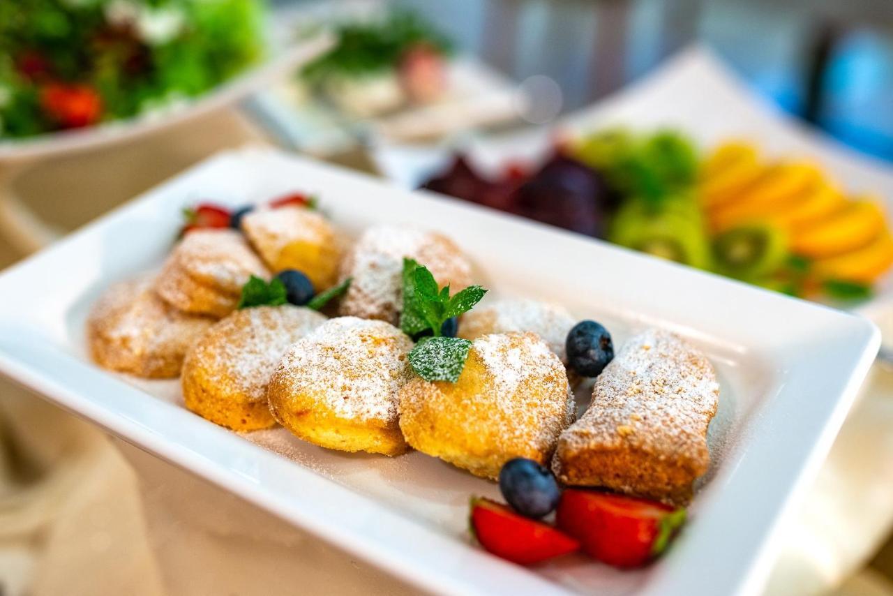 Bed & Breakfast Dworek Morski & Wellness